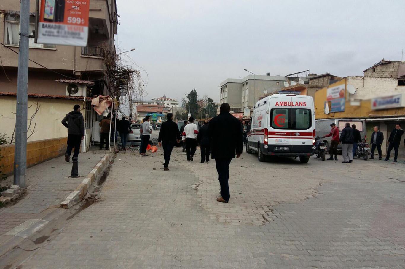 Reyhanlı'ya roketli saldırı: Bir ölü 47 yaralı